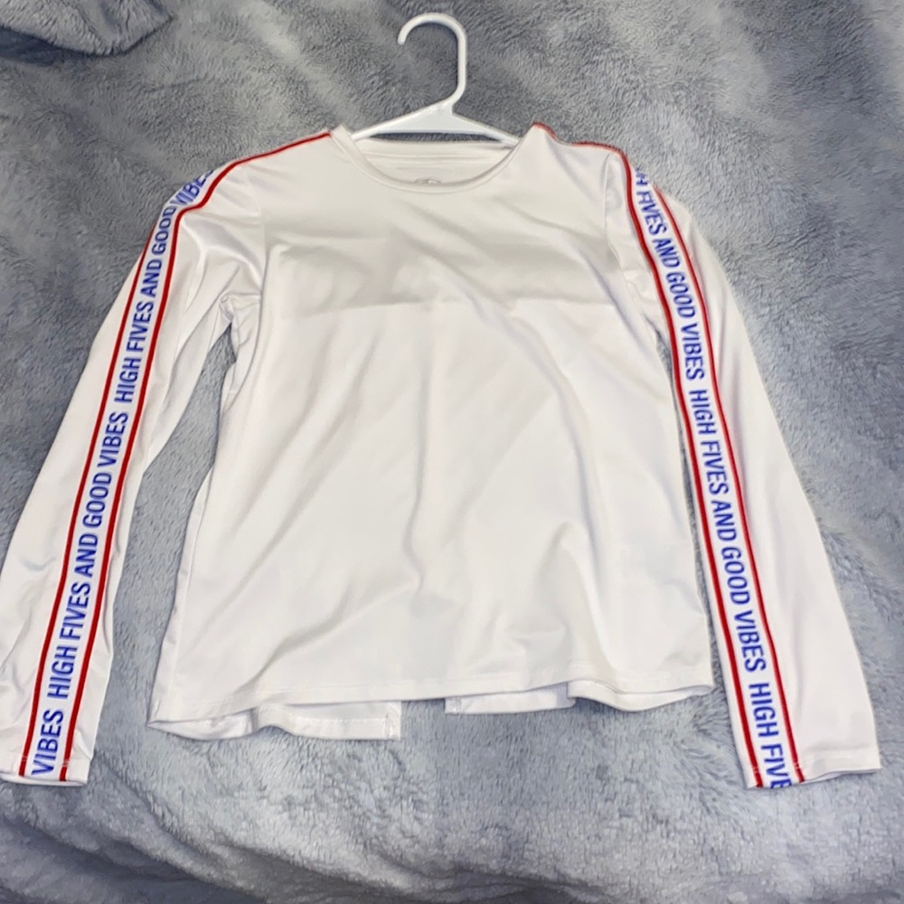 Brand ( Athletic works), color (White), Kids 7-8